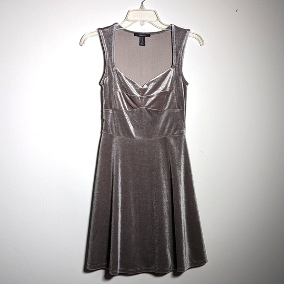 Forever 21 Dresses & Skirts - FOREVER 21 Stretch Velvet Mini Dress Sz M
